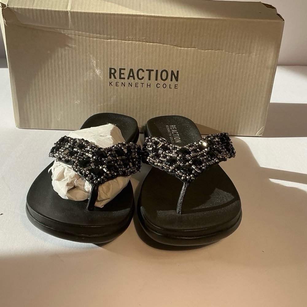 Kenneth Cole Reaction Women's Glam-athon Thong Sandal - Picture 7 of 7